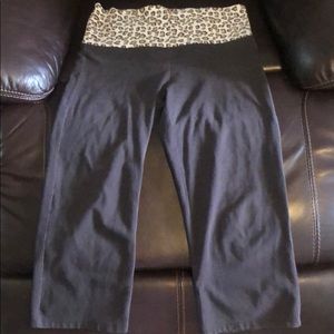 Leopard print crop pant